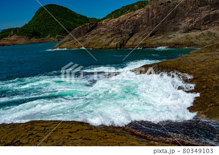 海と山が美しく眺めが最高のサンポウ海岸 80349103
