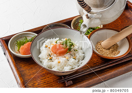 ごはんと味噌汁　 Rice and miso soup 80349705