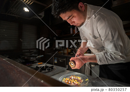 料理人 調理 レストラン 料理人 調理 レストラン 80350257