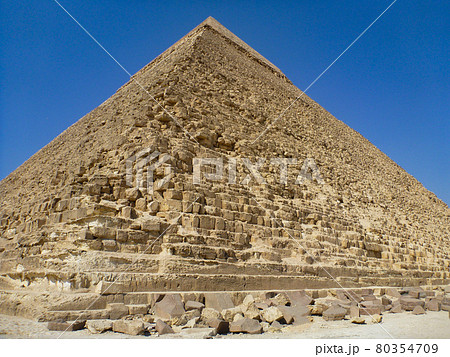 エジプト・カイロにあるギザピラミッドのクローズアップ 80354709