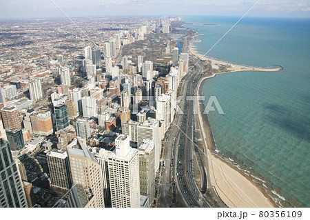 ジョンハンコックセンター展望台からの眺望　アメリカ 80356109