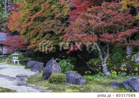 京都・南禅寺 龍吟庭の紅葉 京都・南禅寺 龍吟庭の紅葉 80357088