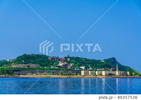 池島 池島フェリーから池島の眺め 【長崎市】 池島 池島フェリーから池島の眺め 【長崎市】 80357536