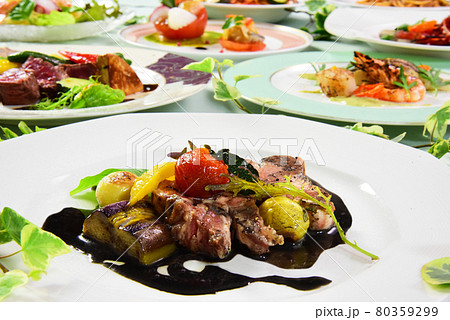 フレンチコース　ビーフステーキ	 80359299