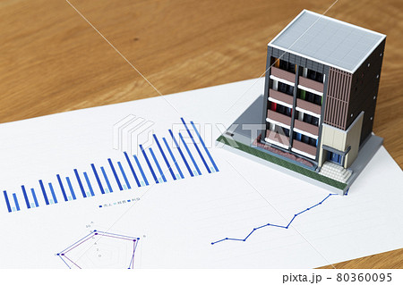 マンションとグラフ 80360095