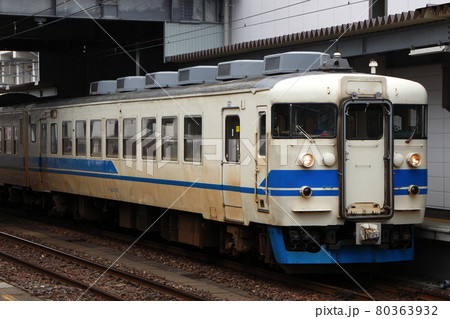 北陸本線455系（クハ455-702／糸魚川駅：青帯-新塗装） 80363932