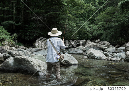 フライフィッシング 80365799