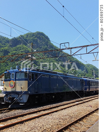 JR横川駅に停車　ELぐんまよこかわ EF6437 80369735