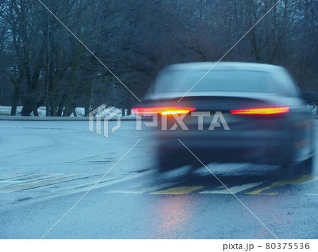 car motion blur 80375536
