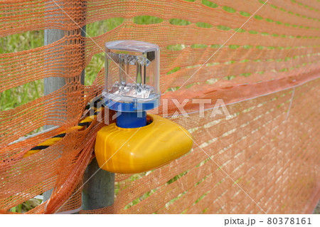 斜めから見たシグナルライト 80378161