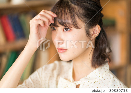 10代女子の前髪 10代女子の前髪 80380758