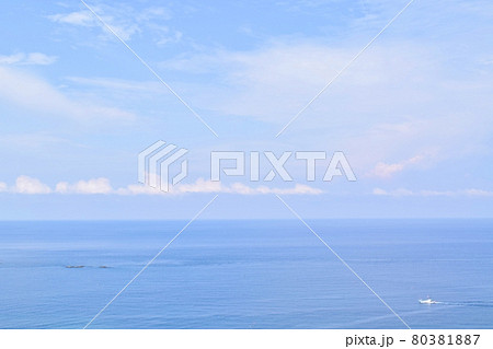 男鹿半島　入道崎から見た海 80381887