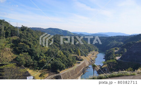 鶴田ダム周辺風景 水量発電 自然エネルギー 薩摩川内市 鹿児島県 鶴田ダム周辺風景 水量発電 自然エネルギー 薩摩川内市 鹿児島県 80382711