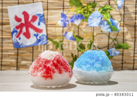 かき氷 イチゴ ブルーハワイ 夏イメージ かき氷 イチゴ ブルーハワイ 夏イメージ 80383011