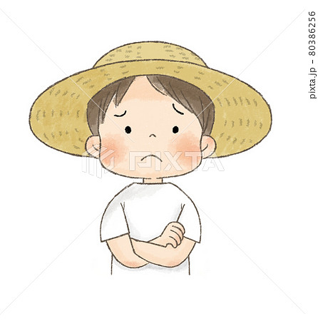 麦わら帽子の男の子（腕組み） 80386256