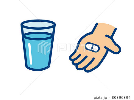手のひらに乗せた薬と水 80396394
