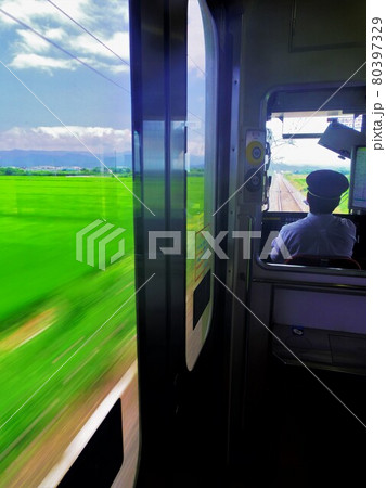 【山形】夏のローカル線、車窓 80397329