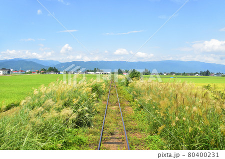 2020年夏の山形鉄道フラワー長井線車窓風景 2020年夏の山形鉄道フラワー長井線車窓風景 80400231