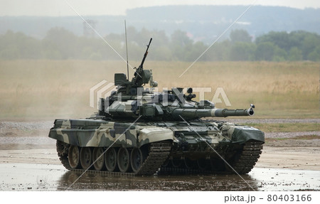 ZHUKOVSKY, MOSCOW REGION, RUSSIA, JULY 03: Aerodrom in Zhukovsky, IV International Salon of weapons and military equipment, 2010.03 July. The main Russian tank T-90 80403166