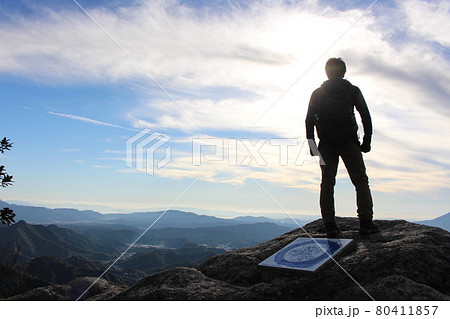 佐賀　黒髪山　竜門峡登山口から山頂(天童岩）への登山コースの景観 80411857