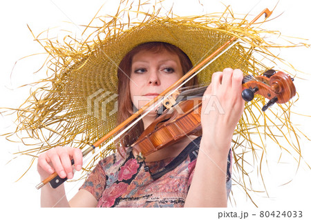 young woman plays the viola 80424033