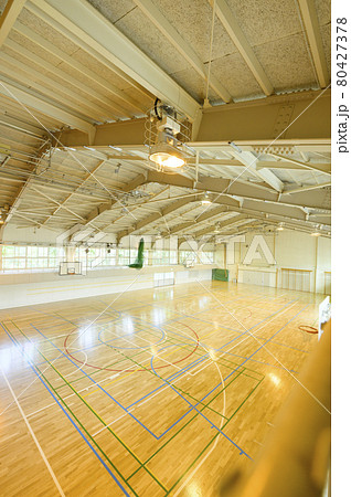 キャットウォークから見た体育館 キャットウォークから見た体育館 80427378