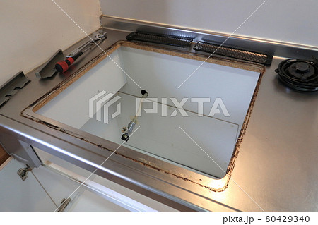 ビルトインガスコンロの交換 80429340