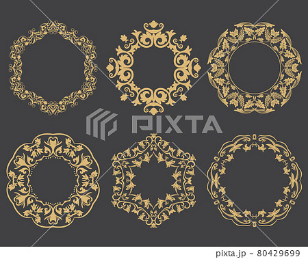 Circular baroque ornament. 80429699