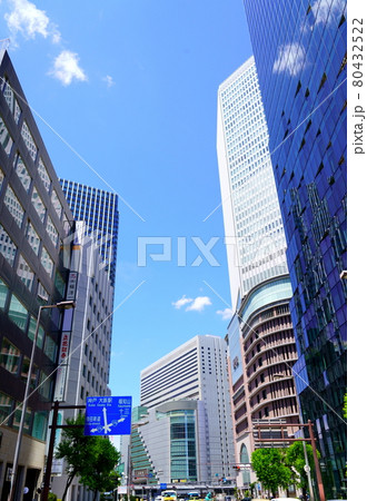 梅田のビル群（大阪市北区） 80432522