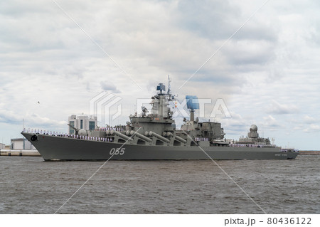 Russia. Kronstadt. The large missile cruiser Marshal Ustinov of Project 1164 passes near the coast of Kronstadt during the naval parade on July 25, 2021. 80436122