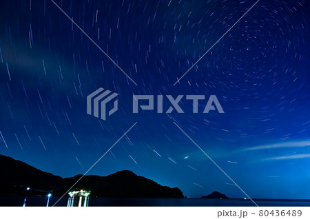 星空と岬 80436489