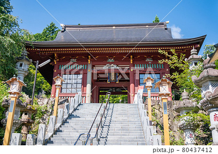 武蔵御嶽神社随身門 80437412