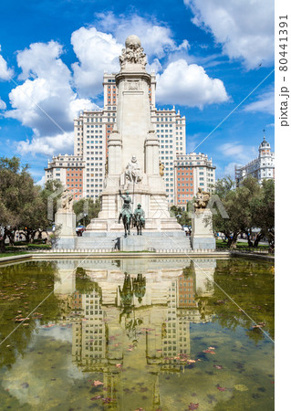 Don Quixote and Sancho Panza  in Madrid 80441391