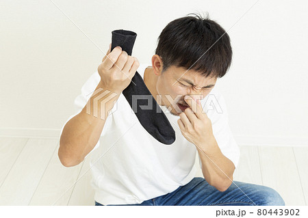 靴下の臭い 靴下の臭い 80443902