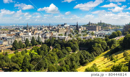 Panoramic view of Edinburgh, Scotland Panoramic view of Edinburgh, Scotland 80444814