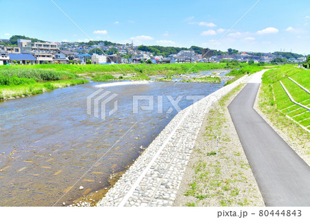 浅川橋／浅川より下流方向を望む(東京都八王子市)【2021.7】 80444843