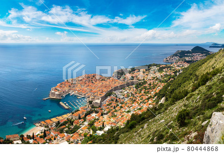 Aerial view of old city Dubrovnik 80444868