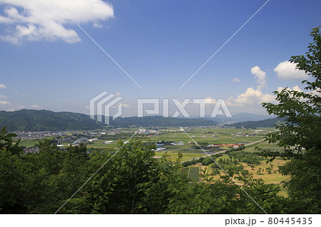 坊谷山:山頂/北側の眺め(新潟県南魚沼市) 坊谷山:山頂/北側の眺め(新潟県南魚沼市) 80445435