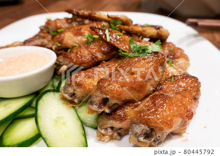 roast chicken wing 80445792