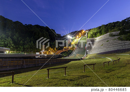 大倉山ジャンプ競技場夜景 80446685