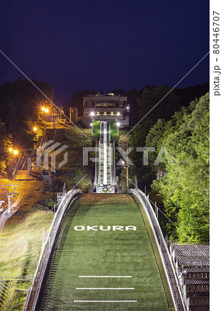 大倉山ジャンプ競技場夜景 80446707