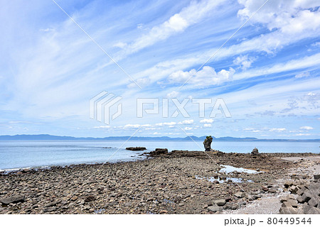 両子岩　ふたごいわ　通称モアイ　島原半島ジオパーク　長崎県南島原市加津佐町　 80449544