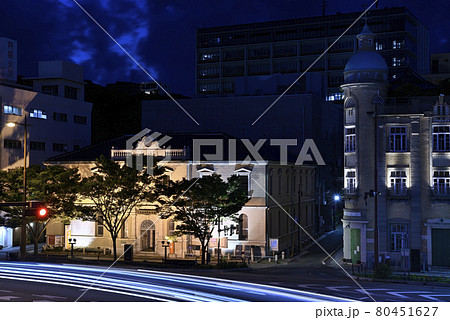 山口県下関市唐戸交差点のレトロな夜景 山口県下関市唐戸交差点のレトロな夜景 80451627