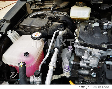 エンジンルームの一部 80461288
