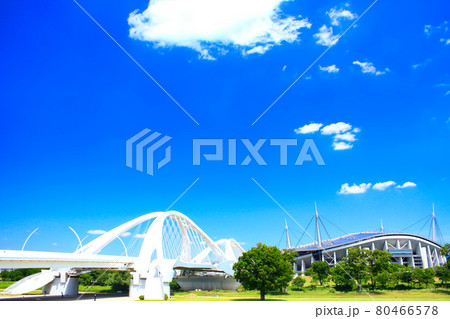 豊田市、豊田大橋と豊田スタジアムの風景 80466578