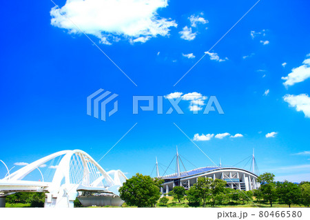 豊田市、豊田大橋と豊田スタジアムの風景 豊田市、豊田大橋と豊田スタジアムの風景 80466580