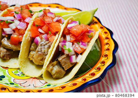メキシコ料理のタコス Mexican tacos メキシコ料理のタコス Mexican tacos 80468394