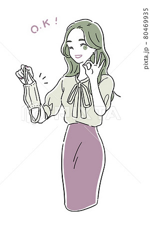 マスクを持ってOKポーズをする女性 マスクを持ってOKポーズをする女性 80469935