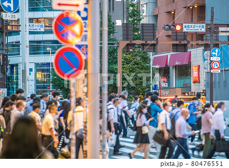 日本の東京都市景観 2848人感染と遂に過去最多。4度目の宣言下だが、新宿は多くの人出=7月27日 日本の東京都市景観 2848人感染と遂に過去最多。4度目の宣言下だが、新宿は多くの人出=7月27日 80476551