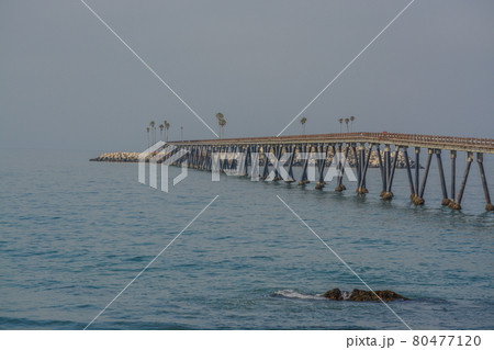View of Richfield Pier out to Rincon Island on the Pacific Ocean. In Mussel Shoals, Ventura County, California View of Richfield Pier out to Rincon Island on the Pacific Ocean. In Mussel Shoals, Ventura County, California 80477120